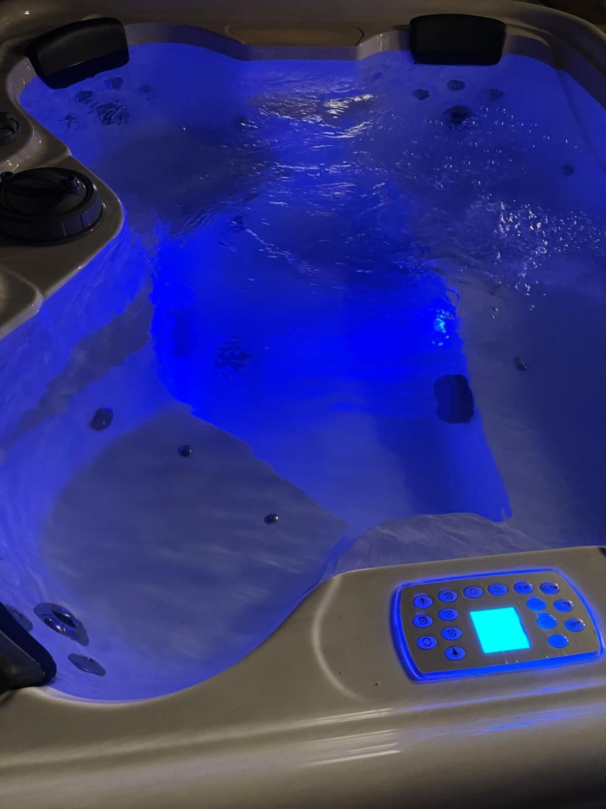 Holiday home Armonia With Jacuzzi Pool